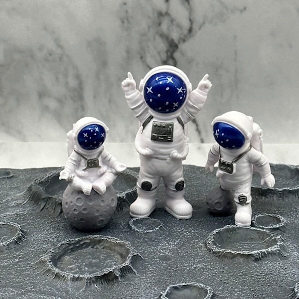 3 kpl Astronaut Avaruuskakun Koristeita Ulkoavaruuskakun Koristeet Dekoraatiot Avaruusmiehen Miniatyyrit Astronautti Leikkisetit (Tähti)
