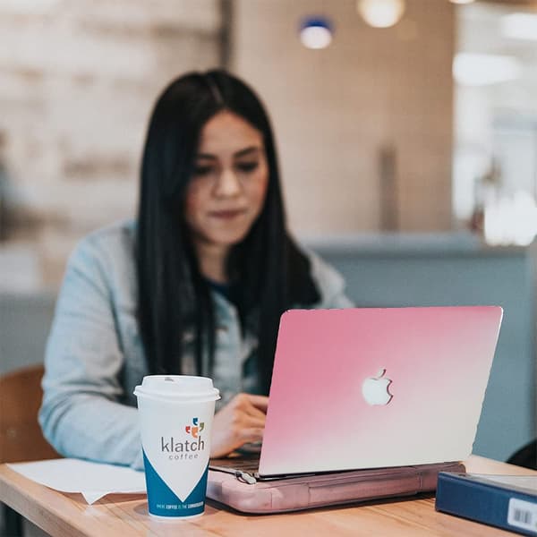 Kova suojakotelo ja näytönsuoja MacBook Pro 13:lle