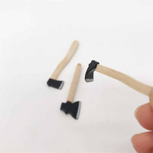 Miniatyrhusmøbler Falsk Mini Øks Hacke Miniature Mini Treøks Dukkehustomøbler Hacke 7X5.8cm