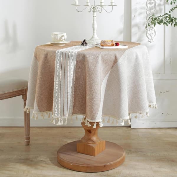 Rund dug, krølbestandig polyester, med kvaster, dekorativ, brun, 140 cm i diameter.