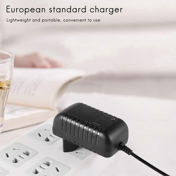AC 100-240V til DC 9V 2A Adapter Konverter Strømforsyning Oplader (EU-stik)