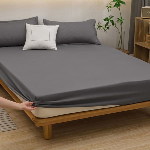 Fitted sheet. Comfortable and skin-friendly single bed cap