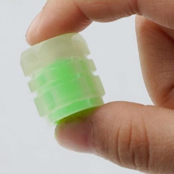 Fluorescerande bildäckslock 8-pack läckagesäkra ventillock som lyser i mörkret däckskydd -