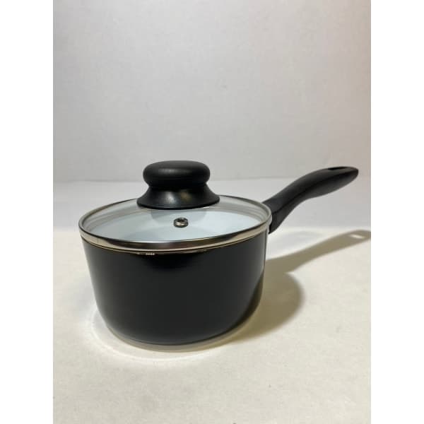 Stylish saucepan in modern design 1.9 l, ceramic coating
