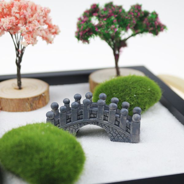 Skrivbords mini trädgård med vit sand konstgjord bonsai, träd stenar, kratta och tillbehör - Kontorsdekoration sandträdgårdssats