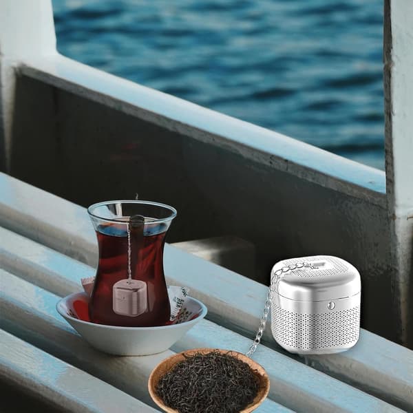 Fine Mesh 3.8x3.8cm Square Tea Infuser with Chain Hook and Lid for Loose Leaf Tea