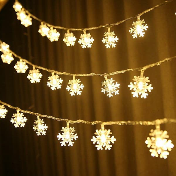 Battery-powered Snowflake Christmas Tree Lights, 5M 50LED with