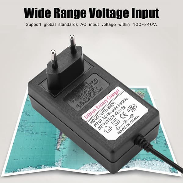 Lithium-ion batterioplader - 8,4V 2A strømadapter til legetøjsbil, balancebil