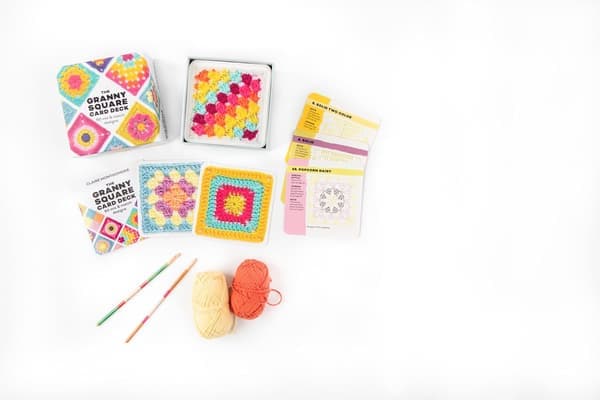 Granny Square Card Deck DIY Hæklemønstersæt, med 50 mix-and-match-designs.