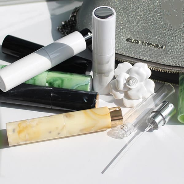 2 stk 10 ml mini parfymesprayflasker påfyllbare plastunderpakninger for reise og essensielle oljer