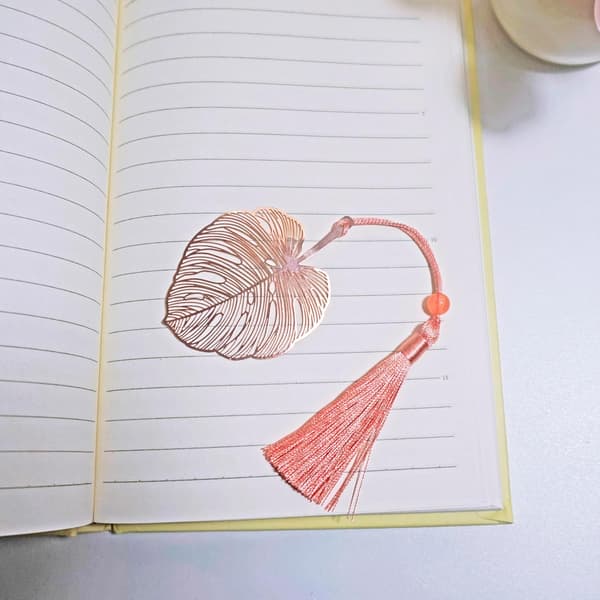 Metal Bookmark with Box - Gift, Present for Students from Mom Grandma Teacher, Mark (Leaf)