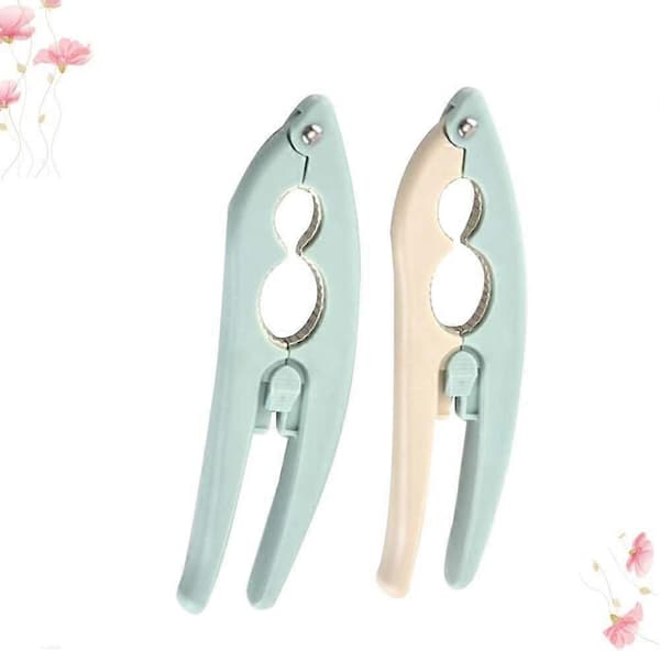 Nutcracker 2pcs Multifunctional Walnut Opener Nut Clip Nuts Peeler Portable Walnut Clip for Home Use Almond Cracker [DB]