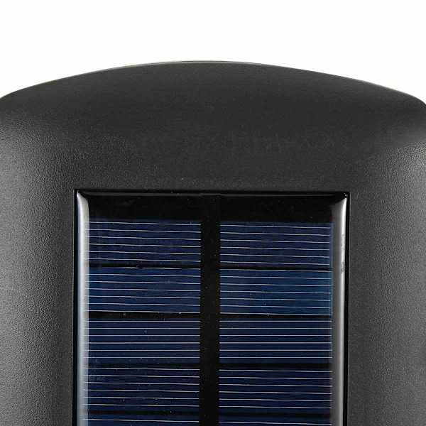 Utomhusljus med rörelsesensor, utrustad med ljusstyrning och PIR-rörelsesensor, utomhus solstrålkastare