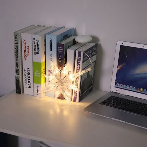 Battery-powered Christmas lights for windows, warm light with easy installation and low power consumption, reusable design LED hanging