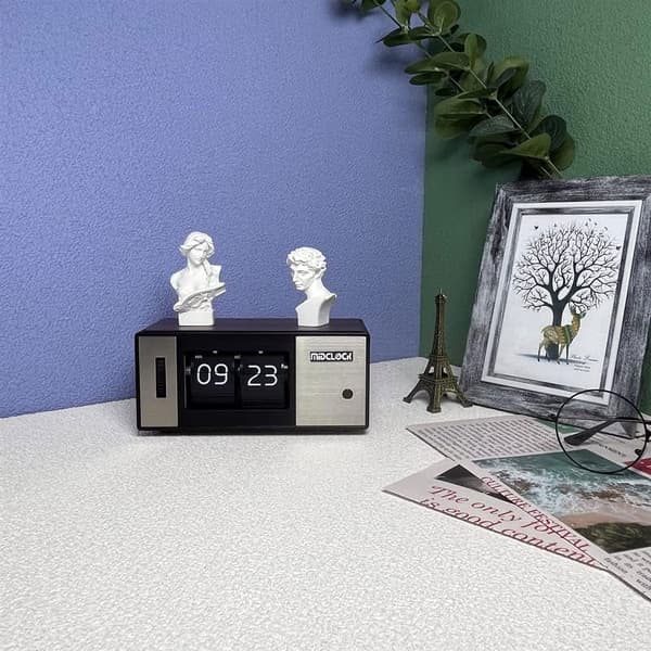 Retro Digital Flip Clock, Retro Vintage Design Automatic Flip Desk Clock, LED Light, Battery Operated Digital Display, Home and Office