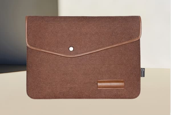 Stylish Khaki Felt Tablet/Laptop Sleeve - 14 inch