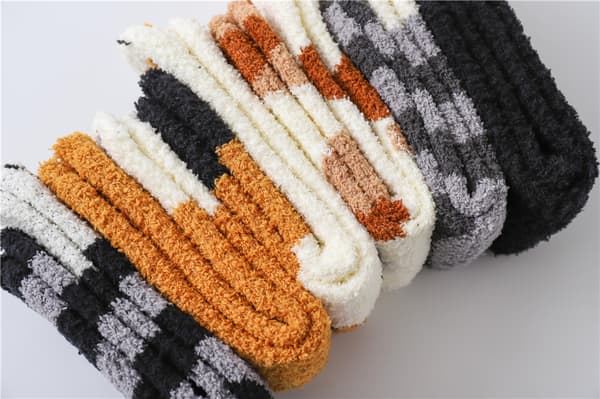 6 par korallfleece-strumpor med kattfotavtryck, fluffiga sovstrumpor med varmt fleecefoder