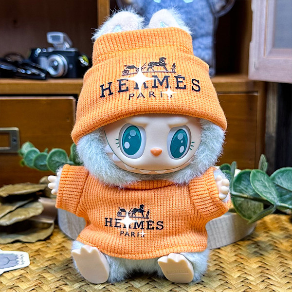 Labubu dockkläder första generationen andra generationen blindbox Labubu dockkläder (hatt + tröja) H Orange kostym
