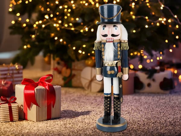 Nutcracker Wooden Soldier Decorative Christmas Figurine Gift 550 550