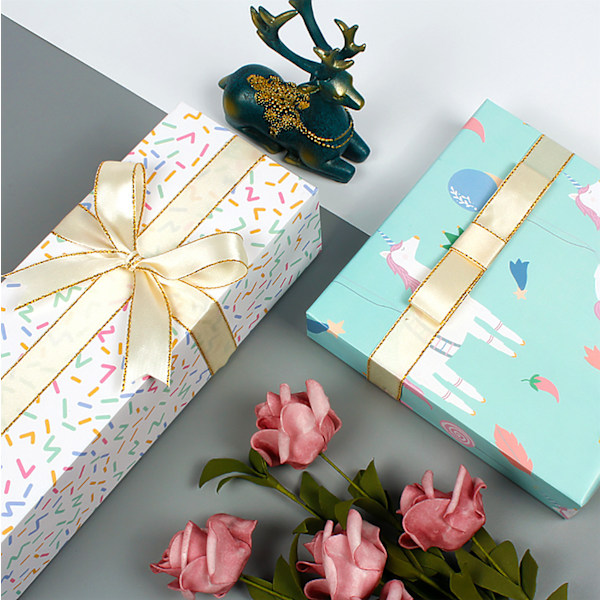 Presentpapper, julpapper, 12 st 50 * 70cm (prydnad * 4 + enhörning * 4 + kaktus * 4 + alpacka * 4)