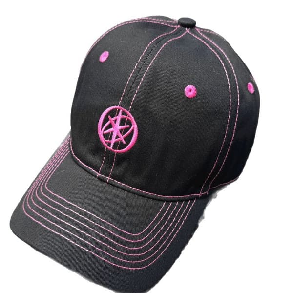 KATSEYE Brodert Baseballcaps i Ull, Klassisk Passform for Kvinner og Menn, UV-beskyttende Solhatt med Kort Bre