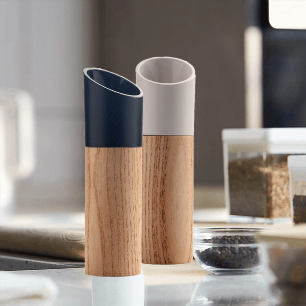 Elektrisk salt- og peberkværn i træ - USB-genopladelig