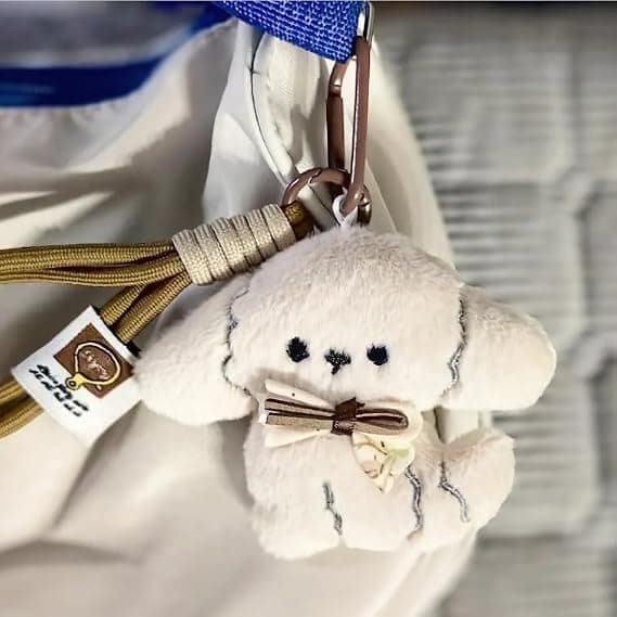 Two Fred Plush Keychain Pendants, Soft Mini Backpack Accessories with Decorative Bow Pendants, a Perfect Gift for Girls. [Ho]