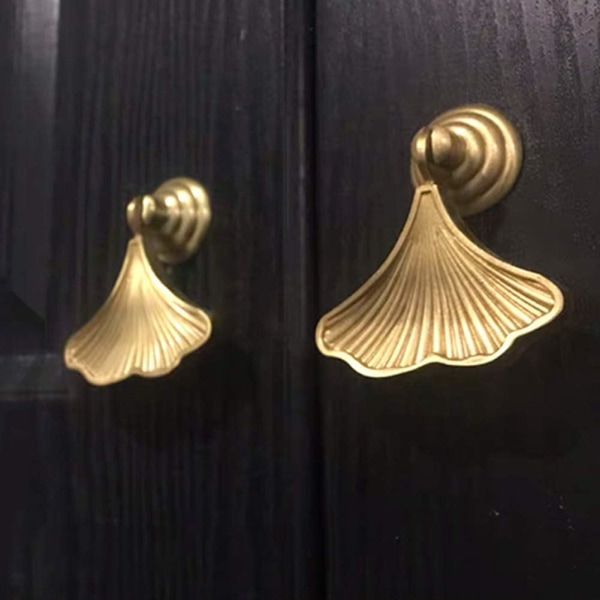 Knopphandtag Golden Drop Pendant Draghandtag Mode Ginkgo Bladform Byråknoppar för kök Badrumsskåp Dörrlåda 2 st