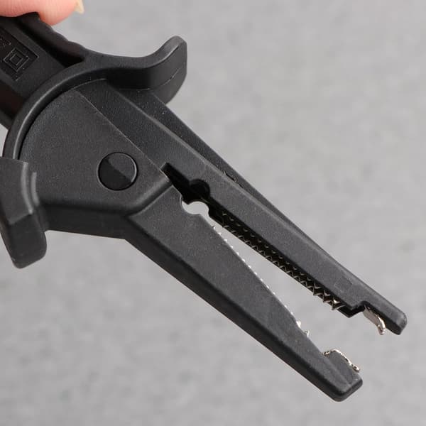 Isoleret krokodilleklemme med 4 mm banan til elektrisk test, nylon- og kobbermateriale