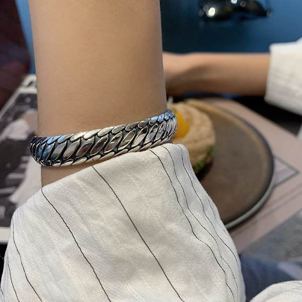 Silverarmband, Fashion Armband, Sterling Silver Armband, 925 Sterling Silver Armband Vintage Distressed Relief Mönster Bred Manschett
