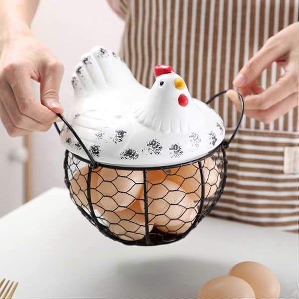 Egg Basket for Kitchen, Rustic Chicken Wire Basket with Handle, Cute Egg Storage Basket for Kitchen, Living Room, Home Decor