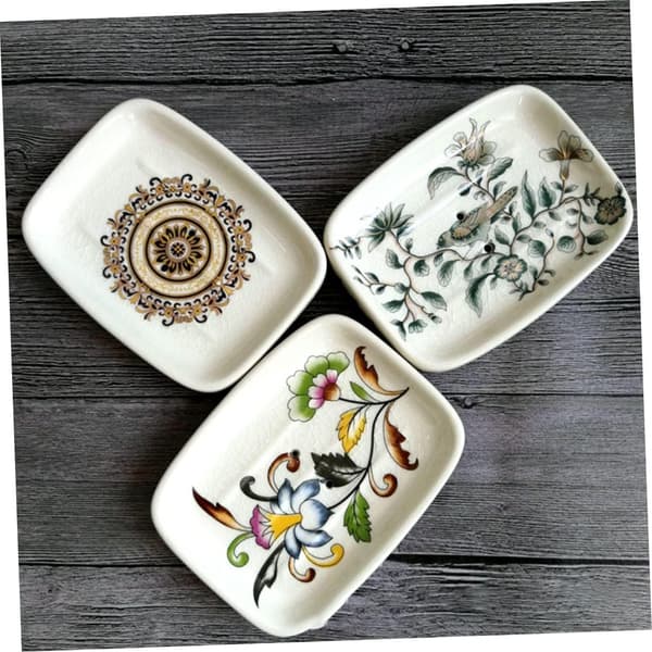 Ceramic Soap Dish with Drainage, Beautiful Pattern and Practical Design