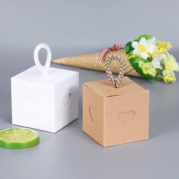50 st presentförpackningar i kartong, presentaskar för bröllopsfest, presentaskar för bröllopsgodis, presentförpackning, liten tom presentask i kraftpapper för