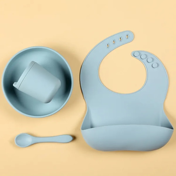 Mykt silikon babymatingssett, babyledd avvenningsutstyr med justerbar smekke, sugeskål, sugedelt tallerken, halmkopp, første trinn S