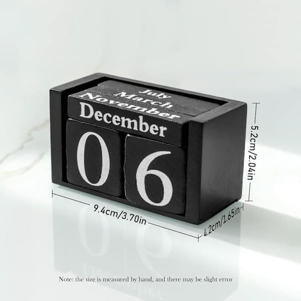 Træbordkalender med evighedskalender til måneds- og datovisning