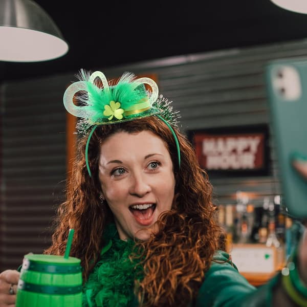 St Patrick's Day Pandebånd Kvinder Grøn Shamrock Tophat Hårtilbehør Polyester Mesh Festtøj Design til Festivalfejring