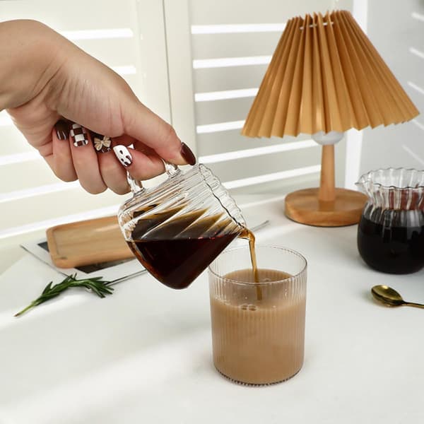 150 ml Glass Milk Jug, Heat-Resistant Coffee Cup with Unique Design and Craftsmanship