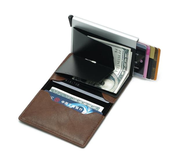 PopUp Smart Card Holder Pushes Forward 8 Cards RFID-NFC Secure Re Red Röd Utan Knapp