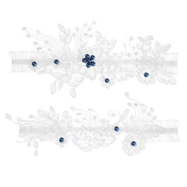 2 stycken brudstrumpor med blommig spets, handsydda med imitationspärlor, vita brudstrumpor