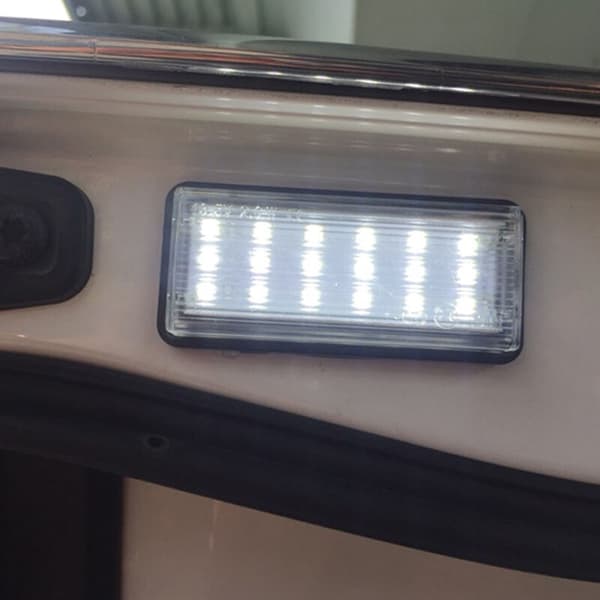 Nummerpladelys til Land Cruiser/Gx470 81270-60330