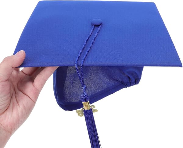 Blå examensmössa med tofs, justerbar 19-23 tums polyesterhatt