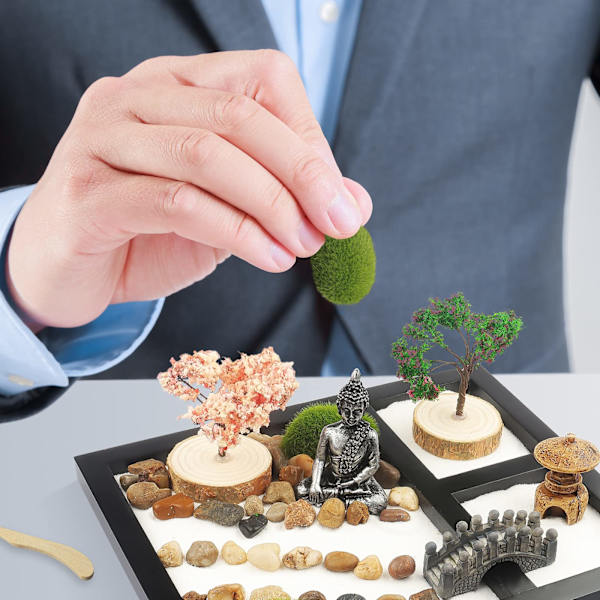 Skrivbords mini trädgård med vit sand konstgjord bonsai, träd stenar, kratta och tillbehör - Kontorsdekoration sandträdgårdssats