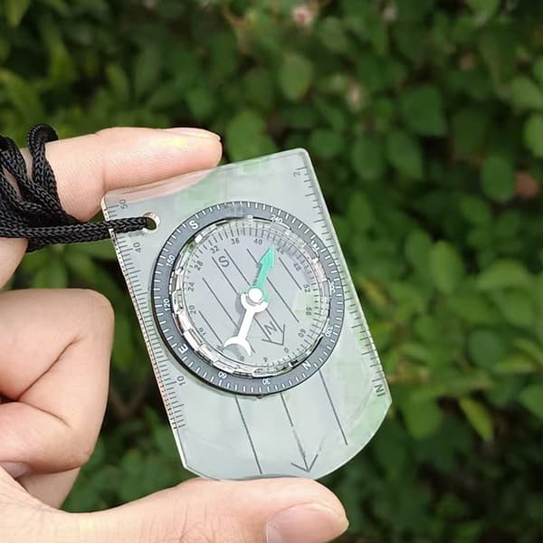 Mini akryyliasteikkokompassi ulkokäyttöön - kartta-asteikko kaulanauhalla navigointia varten