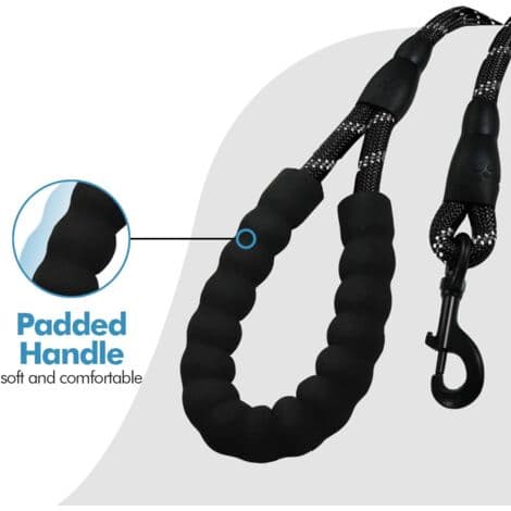 1.5 meter dog leash - Reinforced nylon - Ergonomic padded handle - Reflective rope for night safety