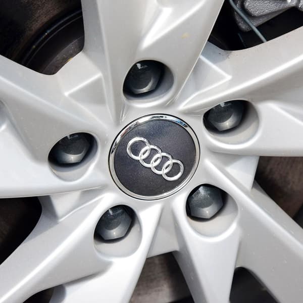 60MM Original Audi navkapsel, sett om 1, for aluminiumsfelger, b