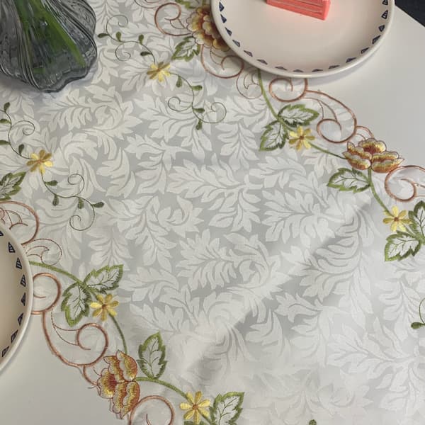 Brodert bordløper med fargerike blomster ca. 40 x 150 cm