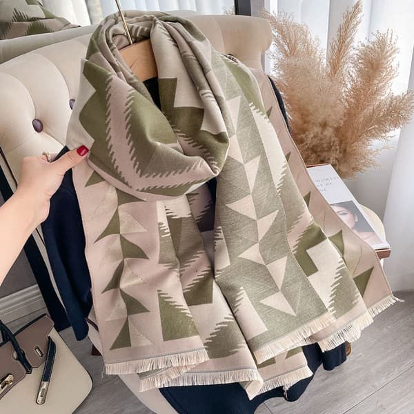 Scarf retro green versatile warm shawl advanced color matching scarf