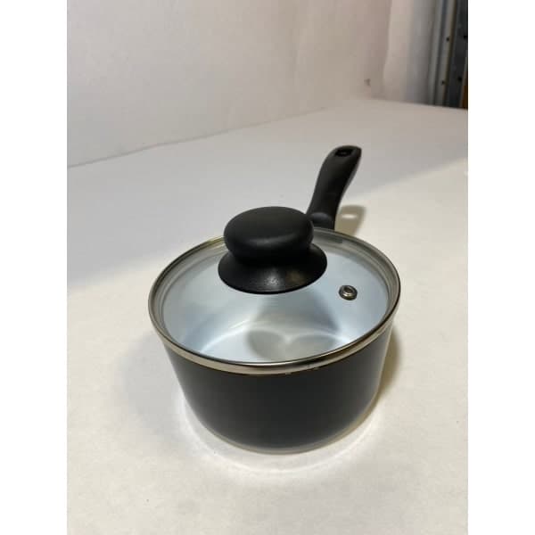 Stilren gryde i moderne design 1,9 l, keramisk belægning