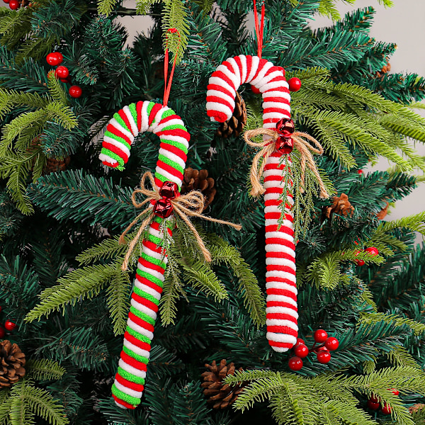 2 st julgransprydnader i form av pepparkakor Festlig hemdekoration Hängande prydnad för fönster dörr