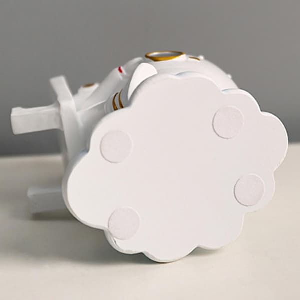Multifunctional Astronaut Pen Holder Creative Phone Holder Painted Resin Ornament